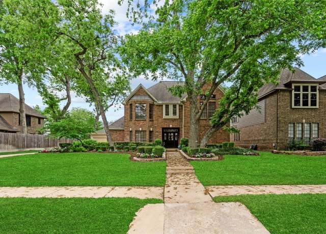 Property at 1015 Deerfield Rd, Richmond, TX 77406, 4 beds, 3.5 baths