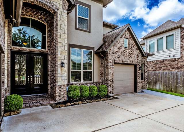 Property at 10318 Easterly Ln, Cypress, TX 77433, 4 beds, 3 baths