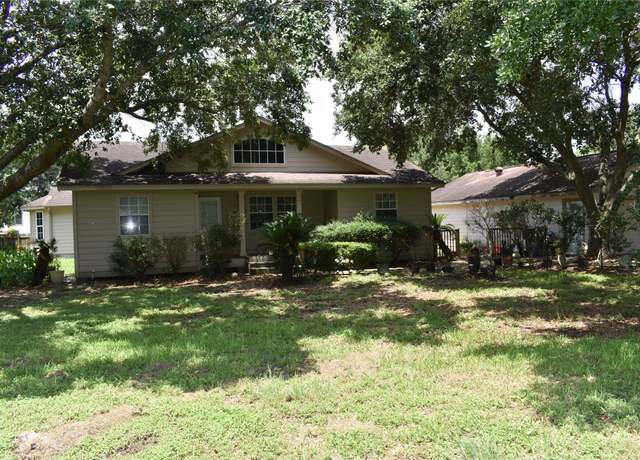 Property at 2210 Geronimo Ln, Rosenberg, TX 77471, 3 beds, 1.5 baths