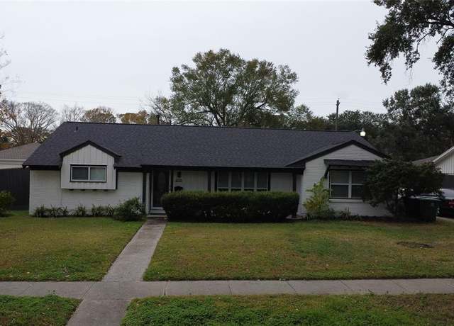 Property at 5535 Spellman Rd, Houston, TX 77096, 3 beds, 2 baths