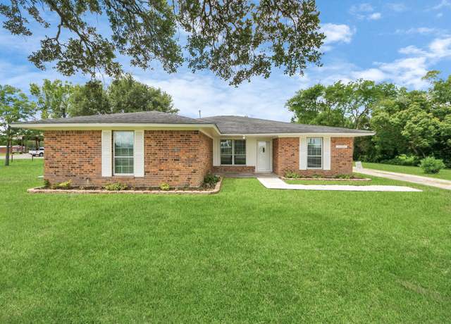 Property at 12902 County Road 283, Alvin, TX 77511, 3 beds, 2 baths