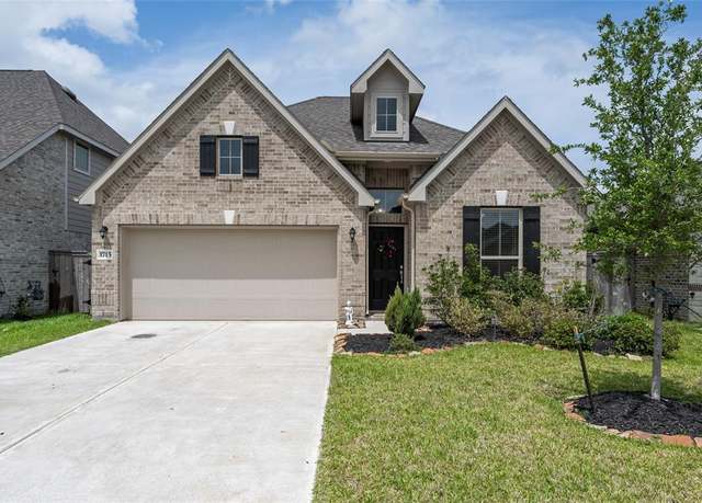 Property at 1715 Warm Breeze Dr, Angleton, TX 77515, 3 beds, 2 baths