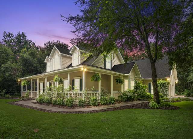 Property at 107 Central Trace Dr, Montgomery, TX 77316, 4 beds, 2.5 baths
