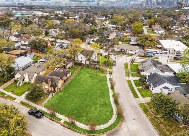 Property at 1102 Weaver St, Houston, TX 77023