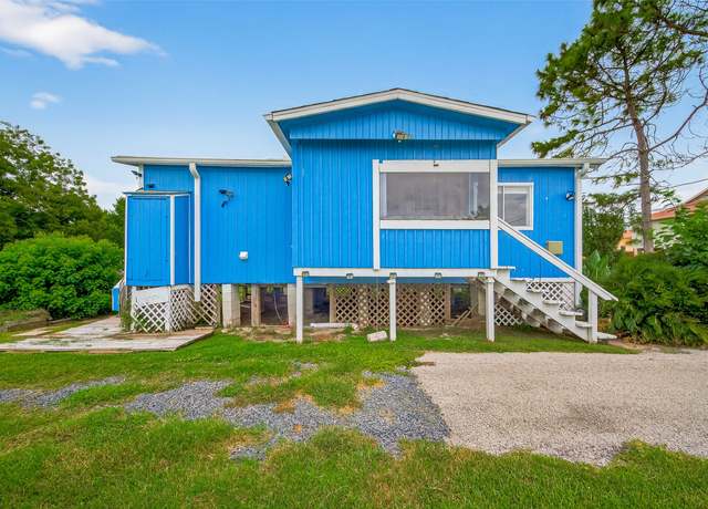 Property at 1116 6th St, San Leon, TX 77539, 1 bed, 1 bath