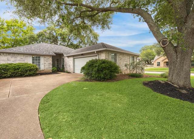 Property at 15402 Stonehill Dr, Houston, TX 77062, 3 beds, 2 baths