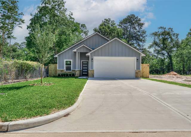 Property at 1199 S 3rd St, Conroe, TX 77301, 3 beds, 2 baths