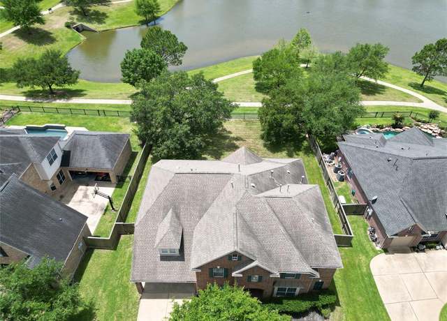 Property at 19915 Rose Dawn Ln, Spring, TX 77379, 4 beds, 3.5 baths