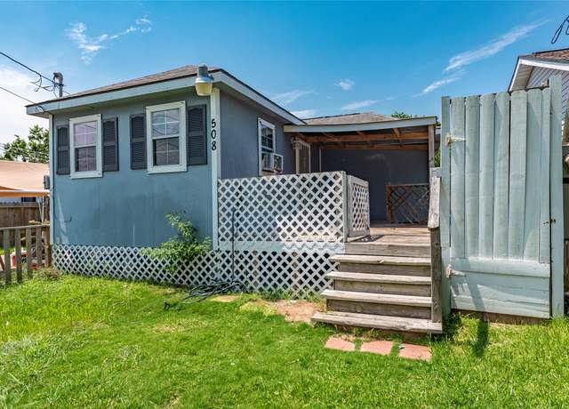 Property at 508 8th St, Dickinson, TX 77539, 2 beds, 1 bath