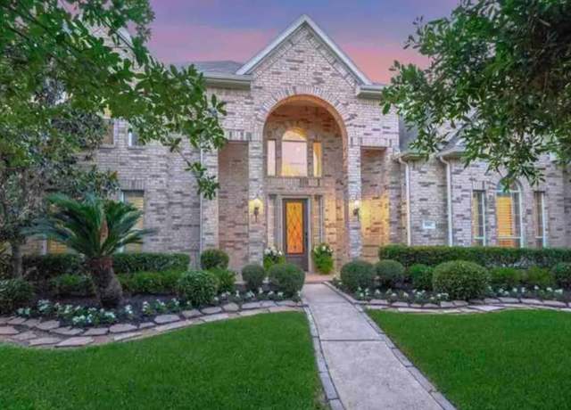 Property at 5510 Darschelle Dr, Houston, TX 77069, 6 beds, 4.5 baths