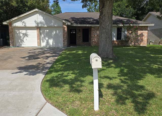 Property at 3865 Jasmine Dr, Alvin, TX 77511, 3 beds, 2 baths