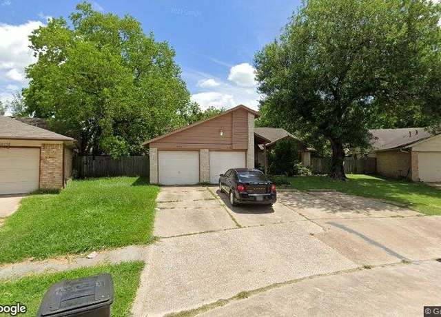 Property at 10126 Wild Hollow Ln, Houston, TX 77088, 5 beds, 4 baths