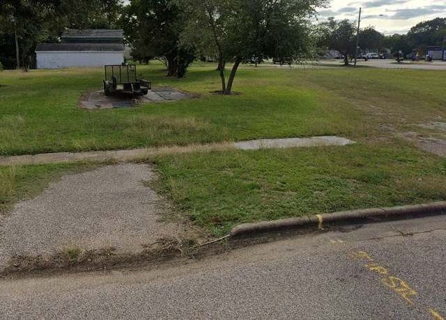 Property at 517 17th Ave N, Texas City, TX 77590
