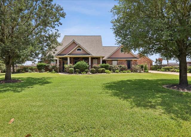Property at 4810 Majestic Dr, Baytown, TX 77523, 4 beds, 3 baths