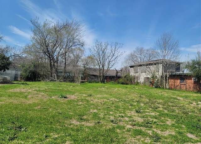 Property at 7113 N Main St, Houston, TX 77022