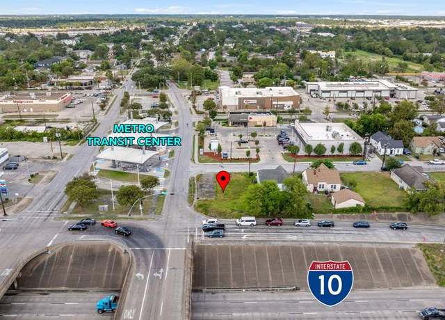 Property at 5512 Tremper St, Houston, TX 77020