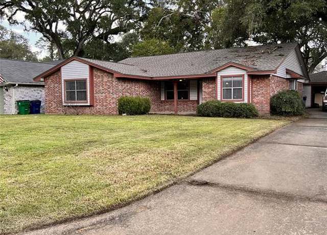 Property at 237 Canterbury Dr, West Columbia, TX 77486, 3 beds, 2 baths