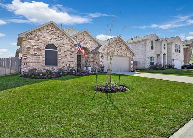 Property at 142 Dina Ln, Montgomery, TX 77356, 4 beds, 3 baths