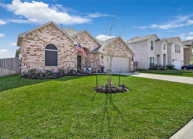 Property at 142 Dina Ln, Montgomery, TX 77356, 4 beds, 3 baths