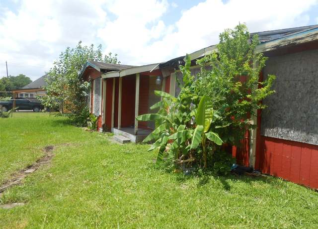 Property at 1118 Elberta St, Houston, TX 77051