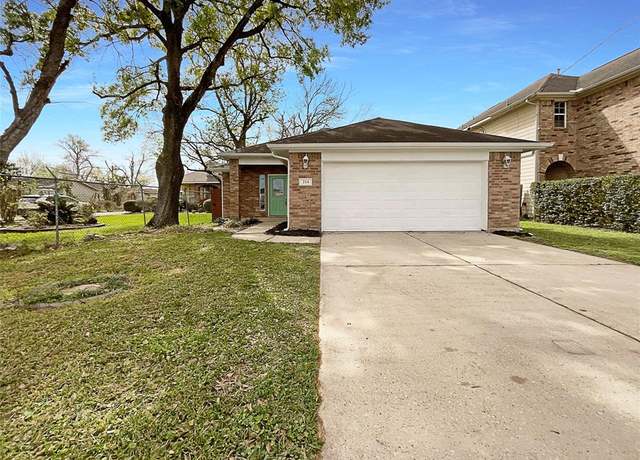Property at 214 John Alber Rd, Houston, TX 77076, 3 beds, 2 baths