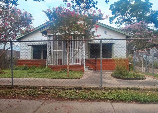 Property at 2312 Gano St, Houston, TX 77009, 3 beds, 2 baths