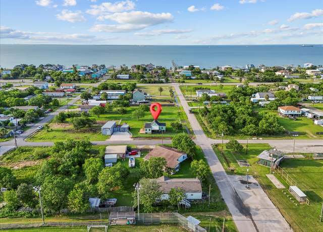 Property at 246 18th St, Dickinson, TX 77539, 1 bed, 1 bath
