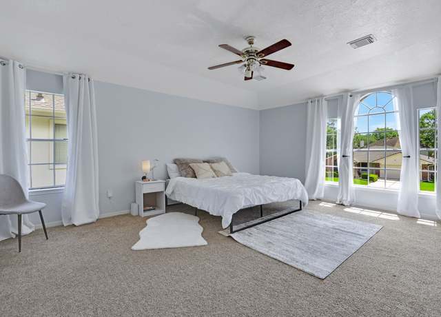 Property at 3739 Apple Hollow Ln, Humble, TX 77396, 5 beds, 2.5 baths