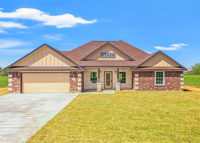 Property at 720 Chuckwagon Trl, Angleton, TX 77515, 4 beds, 2.5 baths