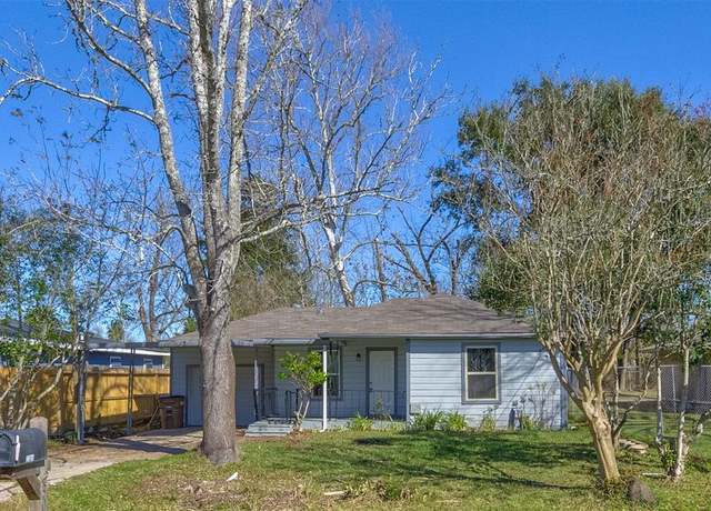 Property at 2309 Avenue F, Dickinson, TX 77539, 2 beds, 1 bath