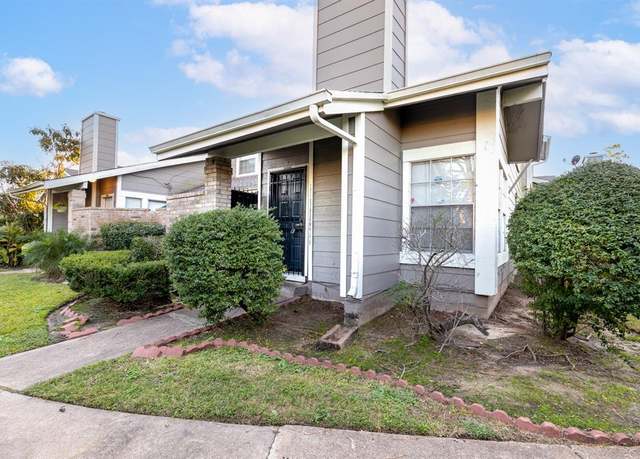 Property at 12102 Bob White Dr #121, Houston, TX 77035, 3 beds, 2 baths