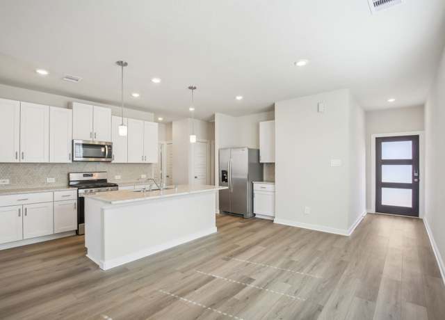 Property at 1928 Velvet Oak Ln, Conroe, TX 77304, 3 beds, 2 baths