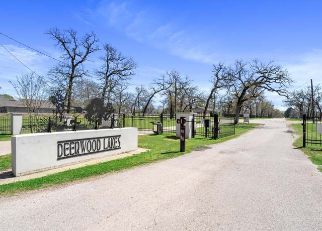 Property at 26364 Deerwood Dr, Hempstead, TX 77445
