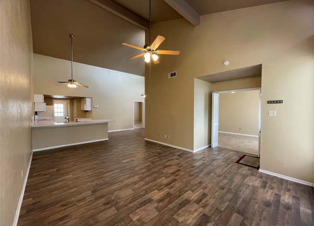 Property at 17 April Point Dr N, Montgomery, TX 77356, 3 beds, 2 baths