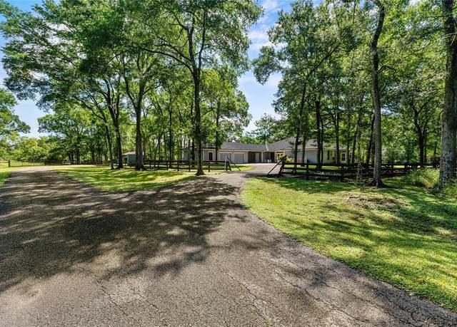 Property at 433 Mackhank Rd, Needville, TX 77461, 3 beds, 4 baths