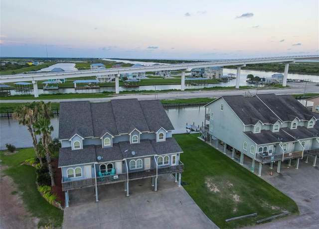 Property at 133 Boat Slip Rd, Matagorda, TX 77457, 4 beds, 3 baths