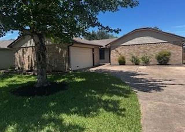 Property at 13514 Tara Oak Dr, Houston, TX 77065, 3 beds, 2 baths
