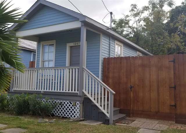 Property at 1207 29th St, Galveston, TX 77550, 2 beds, 1 bath