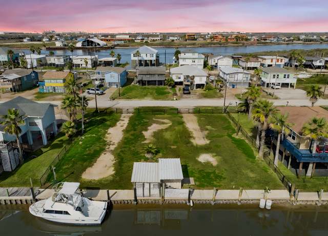 Property at 402 Shark Ln, Surfside Beach, TX 77541