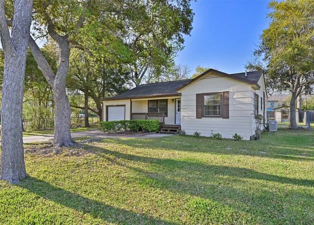 Property at 6319 Jackson Rd, Hitchcock, TX 77563, 3 beds, 1 bath