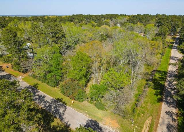 Property at 110 Prescott Dr, New Waverly, TX 77358