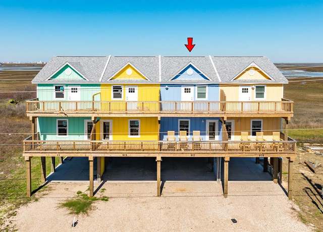 Property at 917 Blue Water Hwy, Surfside Beach, TX 77541, 3 beds, 2.5 baths