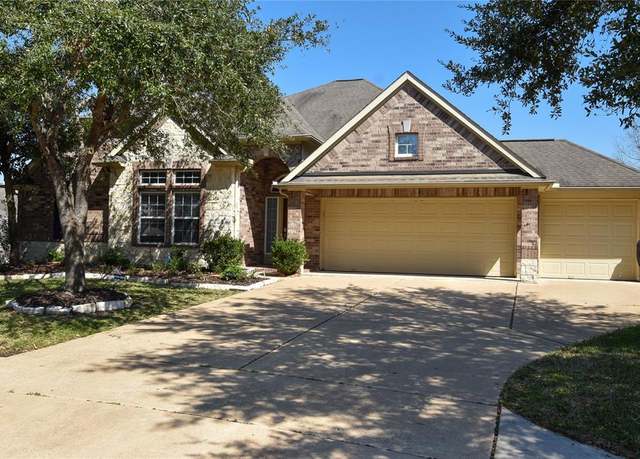 Property at 2603 Briar Rose Ct, Pearland, TX 77584, 4 beds, 2.5 baths