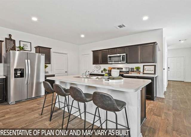 Property at 5427 Magnolia Heath Ln, Spring, TX 77373, 3 beds, 2.5 baths