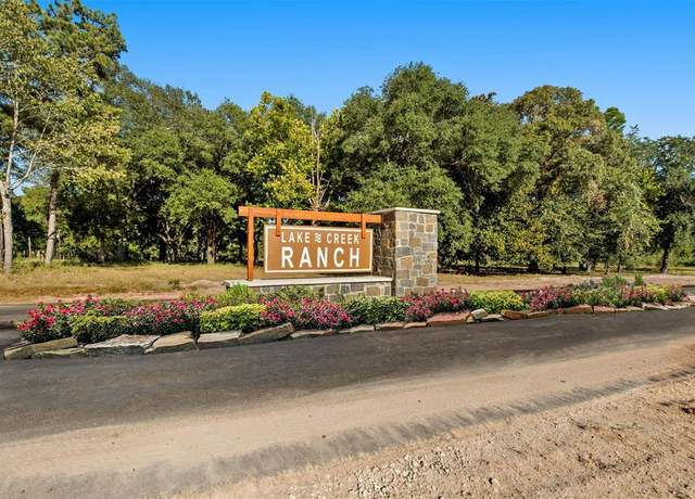 Property at 18345 Woodstream Crossing Rd, Montgomery, TX 77316