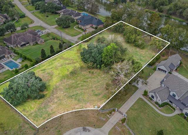 Property at 30703 Riverlake Rd, Fulshear, TX 77441