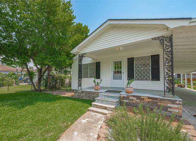 Property at 220 Palmyra St, Houston, TX 77022, 2 beds, 1.5 baths