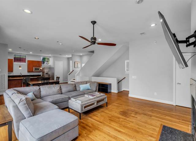 Property at 2404 Fairview St Unit C, Houston, TX 77006, 3 beds, 3.5 baths