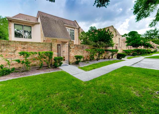 Property at 15698 Barkers Landing Rd, Houston, TX 77079, 3 beds, 3 baths