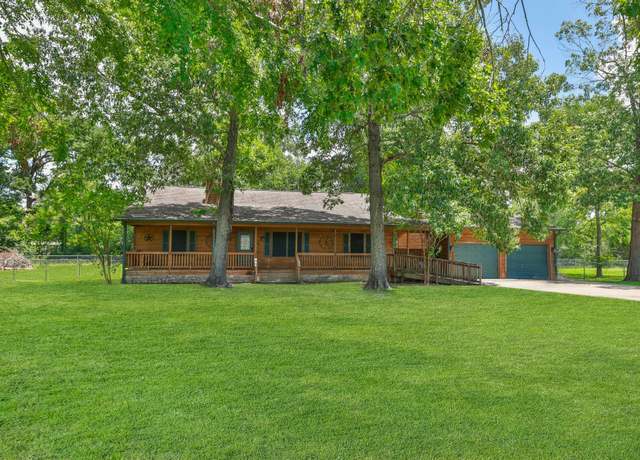 Property at 148 Crest Ln, Onalaska, TX 77360, 3 beds, 2 baths